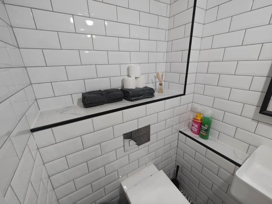 Апартаменты New Studio Flat In Old Street - Zone 1 Лондон Экстерьер фото