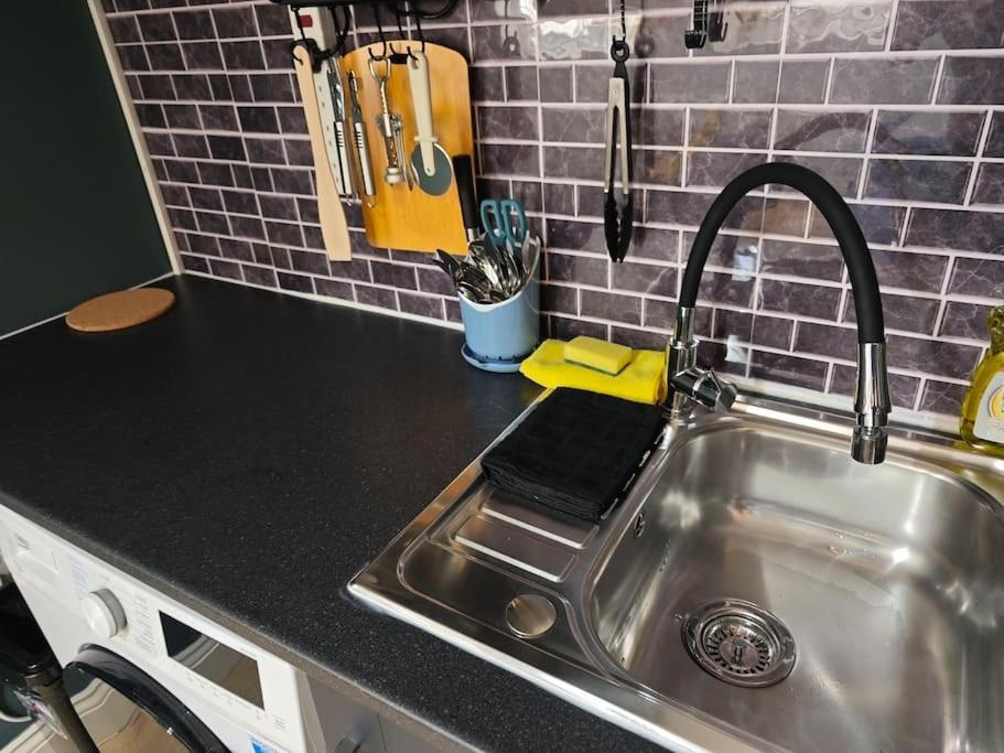 Апартаменты New Studio Flat In Old Street - Zone 1 Лондон Экстерьер фото