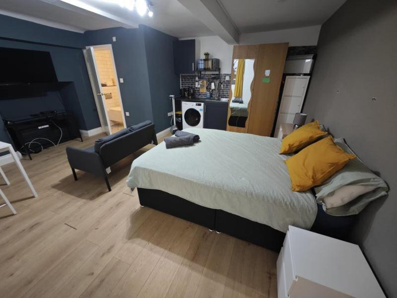 Апартаменты New Studio Flat In Old Street - Zone 1 Лондон Экстерьер фото